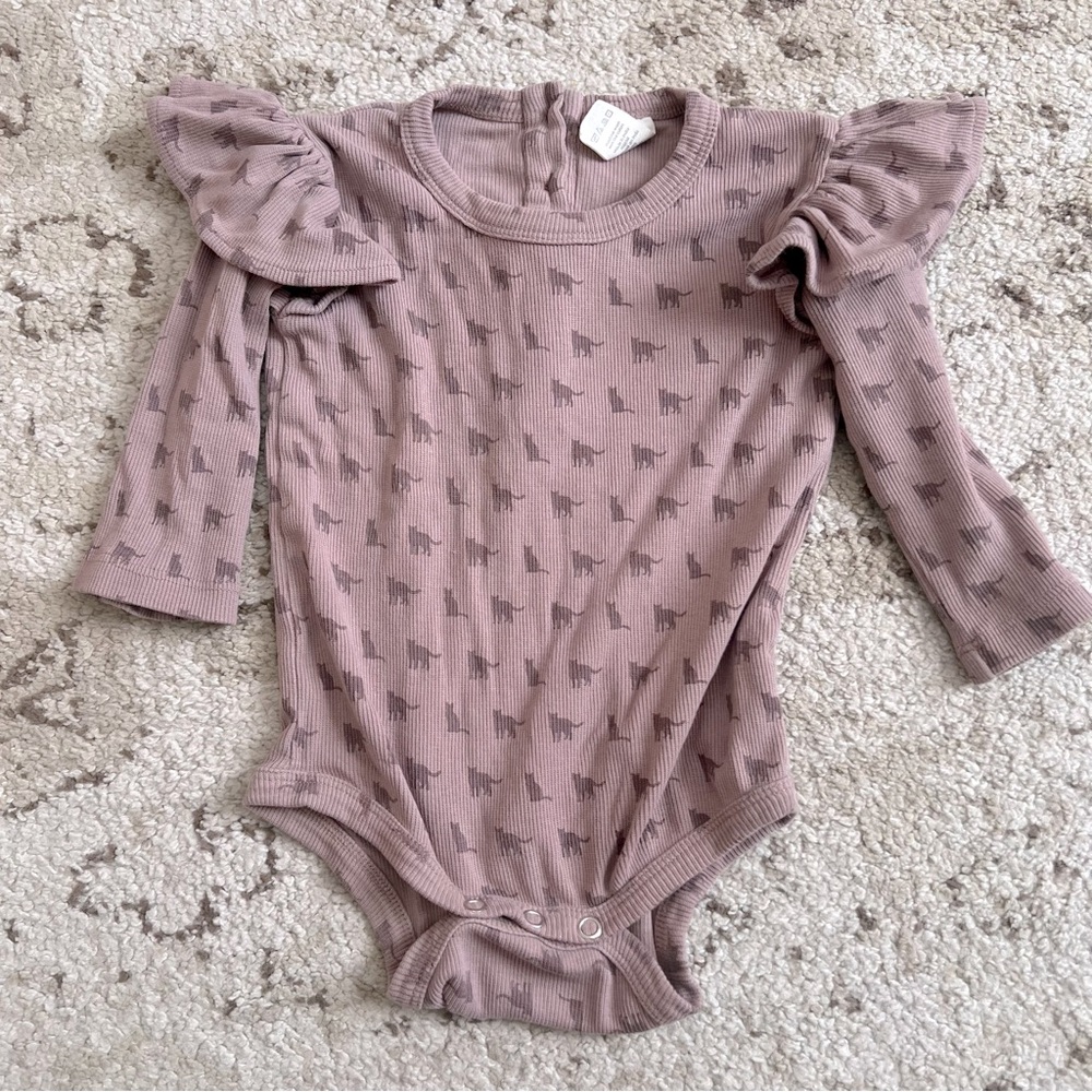 KATE QUINN | Cat Long Sleeve Ruffle Onsie
